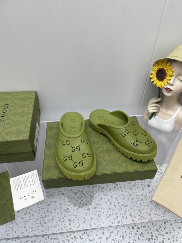 Gucci GG Slides Cave Slippers are versatile couple slippers green - Image 4