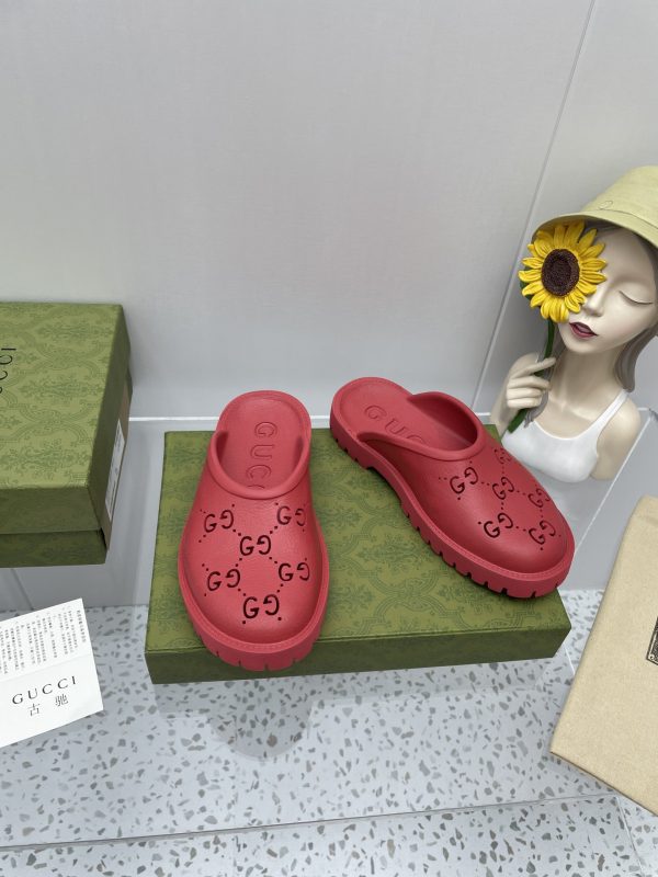 Gucci GG Slides Cave Slippers are versatile couple slippers red - Image 4