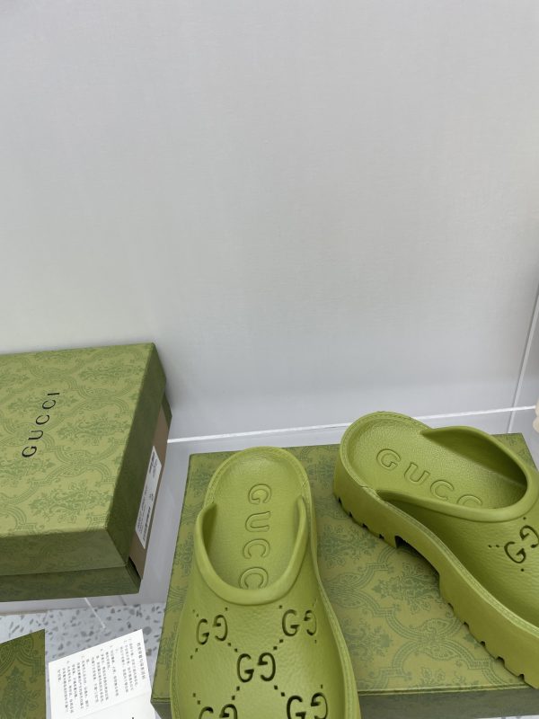 Gucci GG Slides perforated carved shoes green - Image 6