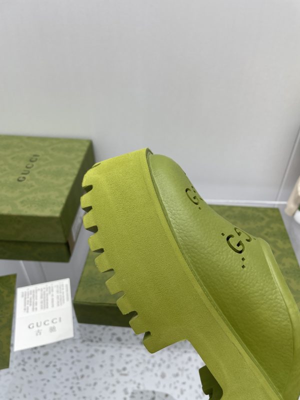Gucci GG Slides perforated carved shoes green - Image 8