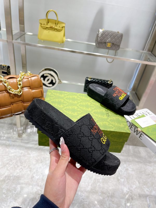 Gucci latest spring summer 2024 slippers C - Image 4