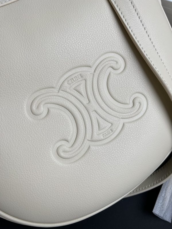 Celine New Small HELOISE HOBO Underarm white - Image 4