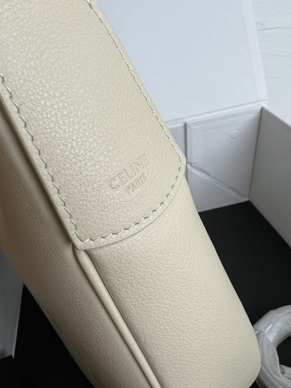 Celine New Small HELOISE HOBO Underarm white - Image 5