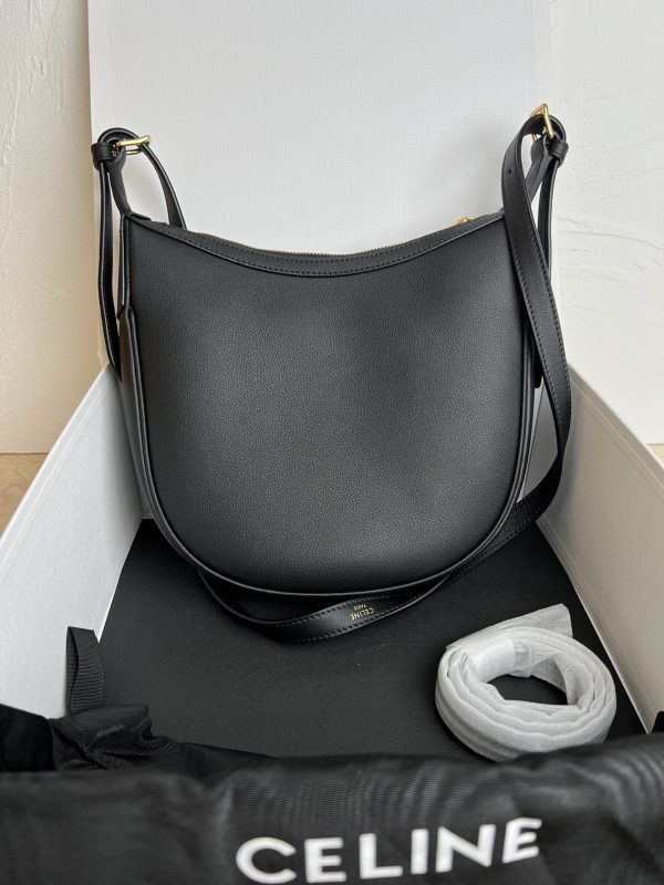 Celine New Small HELOISE HOBO Underarm black - Image 2