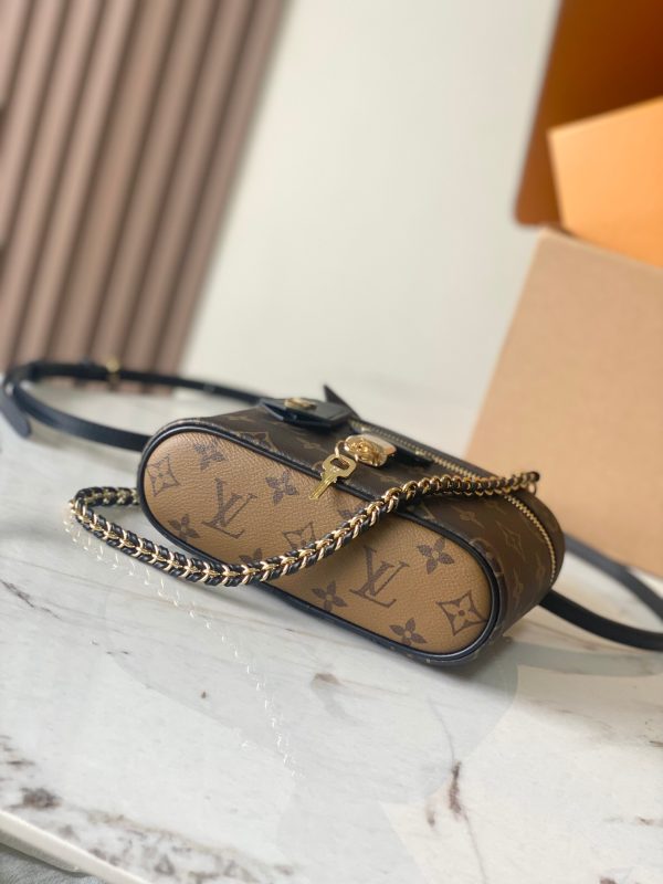 VersionVANITY CHAIN POUCH handbagModel: M47125 versionMaterial: A-g - Image 5
