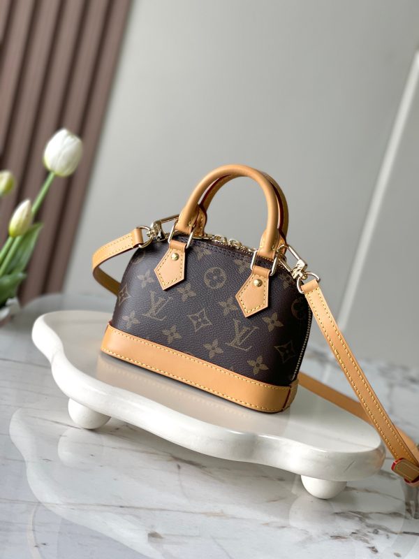 (Version) Solo Home Photography NANO ALMA Handbag M46895 82717 Whit