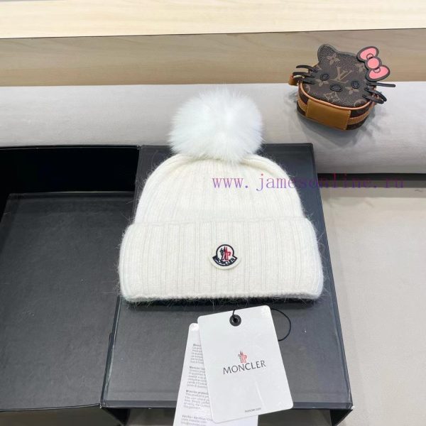 ?Moncler Mengkou New Concept Simple and Elegant Knitted Hat, Cute Fox Hair Ball, Warm and nbkr9vg6