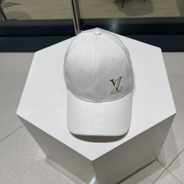 ? Louis Vuitton baseball cap - Louis Vuitton's new LV baseball cap is high-end, stylish, anv5xl6xug