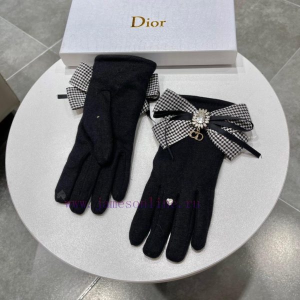 2023 Dior New Product Big Butterfly Wool Gloves ? Fashionable gloves, a must-have for keeping3v0hkk1 - Image 5