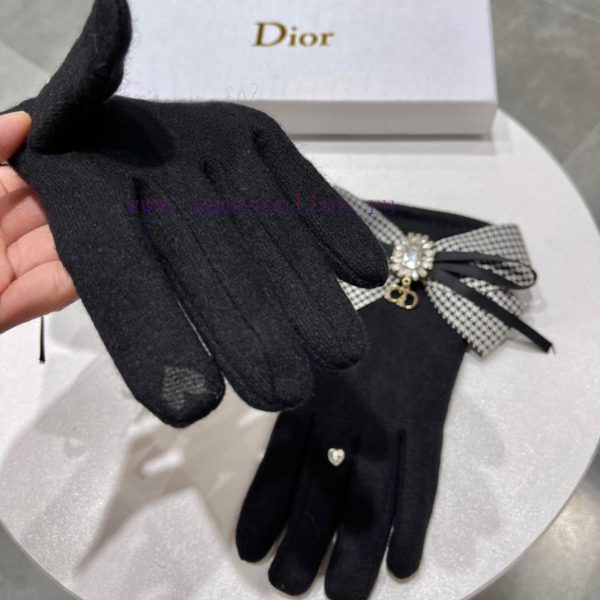 2023 Dior New Product Big Butterfly Wool Gloves ? Fashionable gloves, a must-have for keeping3v0hkk1 - Image 6
