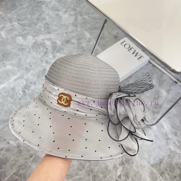 .   Chanel 2024 new Eugenia Point holiday hat, straw hat, outdoor travel itempwjh5qef