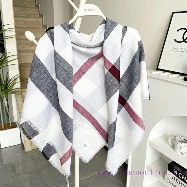 Burberry classic synchronized ultra-thin cashmere plaid square scarf in stock, essential for8cp2hn4h - Image 5