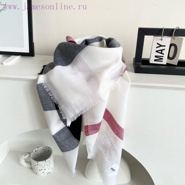 Burberry classic synchronized ultra-thin cashmere plaid square scarf in stock, essential for8cp2hn4h - Image 8
