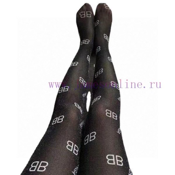 Comes in a box and a pair. This year's Parisian stockings are so popular, they are really eaxmkcxk89