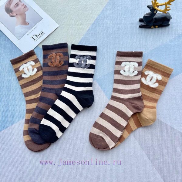 Chanel's new mid to long tube socks, stacked socks, a box of five pairs, synchronized tube sipfd3eqs