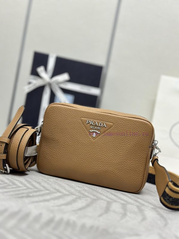 The new shoulder strap 1BH082 has arrived with a complete set of matching packaging and custk85qdpy6