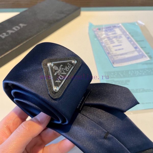 Paired with packaging, the same popular product from P Home Shu Qi, the new Prada triangle lrsi57olr - Image 8