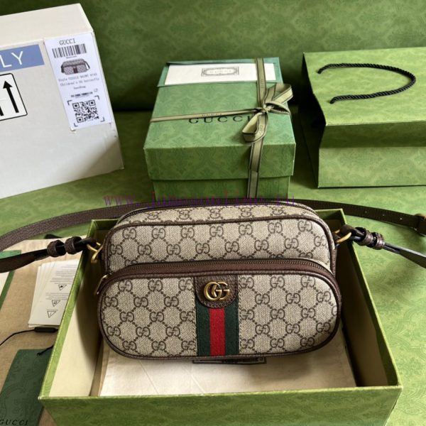 Gucci The Ophidia series mini handbag is a refreshed interpretation of the Ophidia series mi sqmijw9j