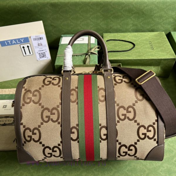 Gucci This travel bag comes with a complete set of original green gift bags. It is made of P excb6tyu - Image 3