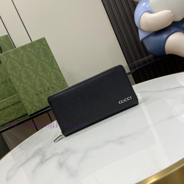 Gucci Adorned with Gucci logo, this men's collection features a fully zippered wallet with c 3xqreawy
