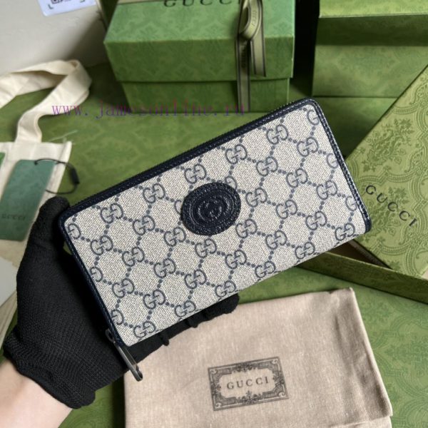 Gucci This simple and slender wallet is made of blue GG Supreme canvas material, adorned wit j7l5owpt
