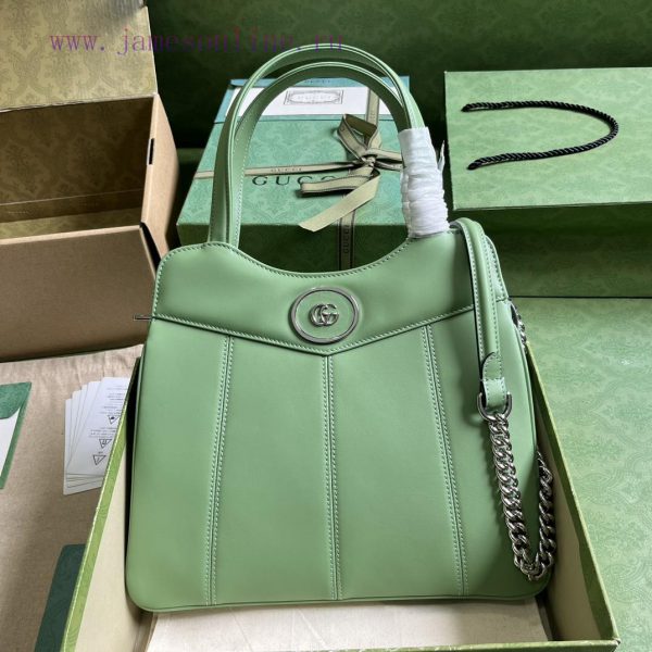 Gucci This mini GG small backpack is vividly presented with the brand's beloved classic styl esogzn46