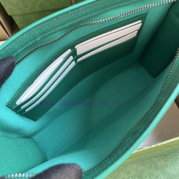 Gucci As the iconic material of the brand, GG Supreme canvas has become the main fabric in G ak7huhme - Image 9