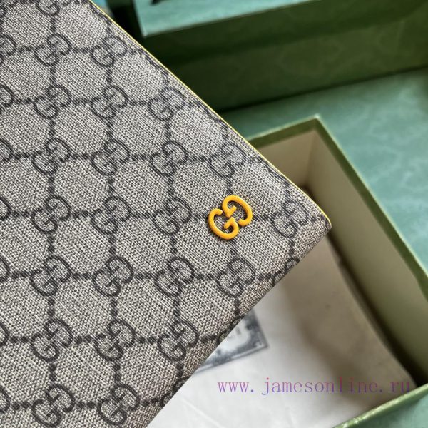 Gucci As the iconic material of the brand, GG Supreme canvas has become the main fabric in G 5kj84cpa - Image 6