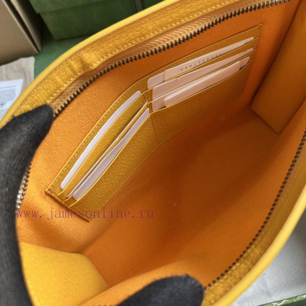 Gucci As the iconic material of the brand, GG Supreme canvas has become the main fabric in G 5kj84cpa - Image 9