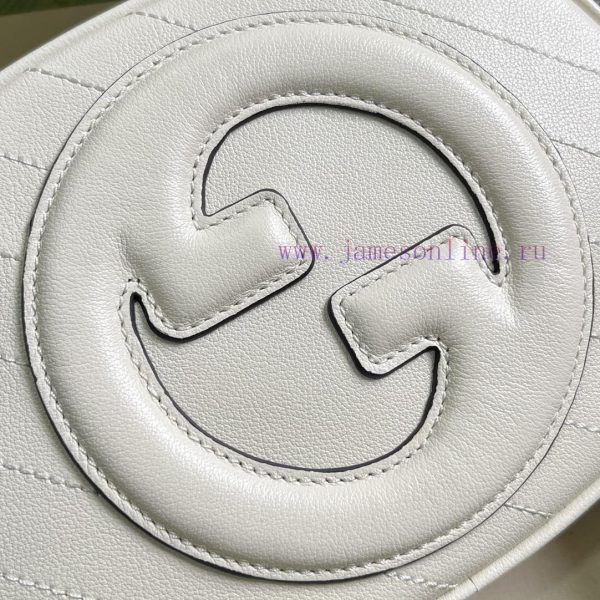 Gucci Although the Gucci Blondie series mini shoulder backpack presents one of the brand's b 2n5560nu - Image 6