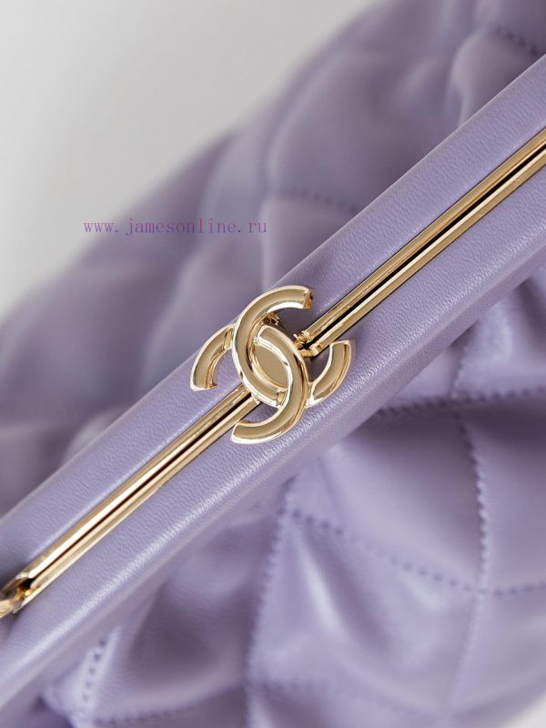 Chanel Bag This popular cloud bag is the 24A cloud bag. The king of the pack actually carrie nnpgkj03 - Image 3