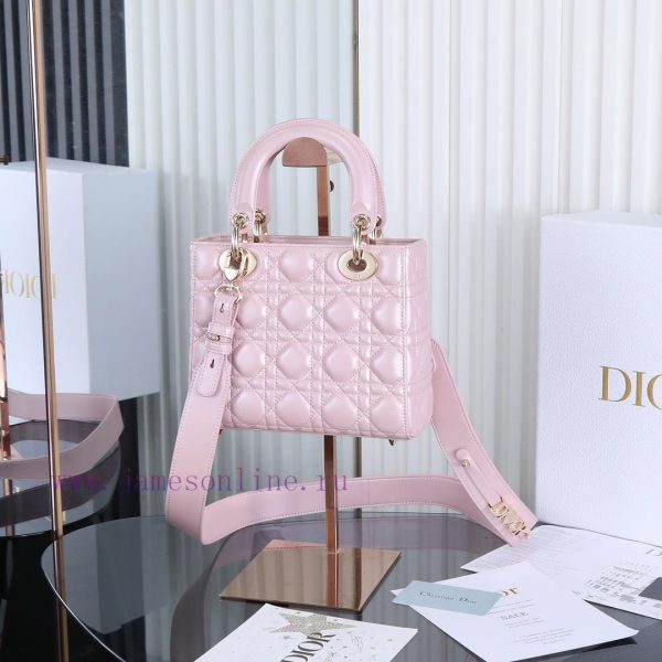 Lady Dior four grid pearl powder, classic Diana handbag embodies Dior's profound insight int jfnkpjol - Image 3