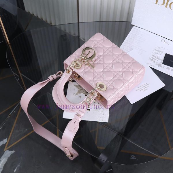 Lady Dior four grid pearl powder, classic Diana handbag embodies Dior's profound insight int jfnkpjol - Image 9