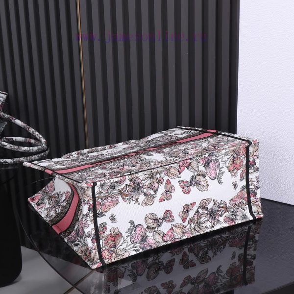 Large size spot goodsTote's latest butterfly series ?, The Dior shopping bag is elegant and 8165mhaq - Image 9