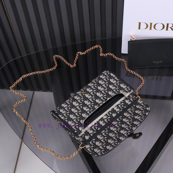 The Bobby series WoC chain bag is carefully crafted from classic blue Oblique floral fabric, s4d5e78u - Image 9