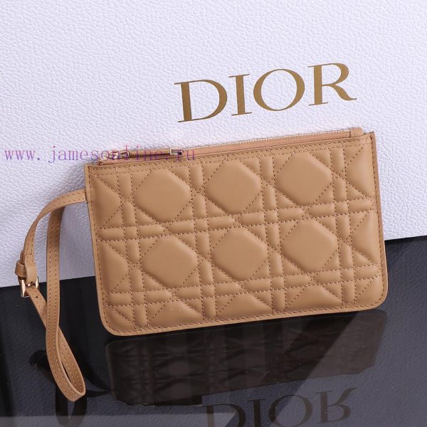 The caramel colored medium-sized new Toujours handbag, this Dior Toujours handbag, made a wo pz7ikjes - Image 7
