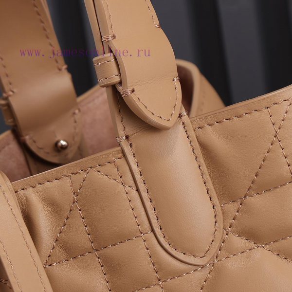 The caramel colored medium-sized new Toujours handbag, this Dior Toujours handbag, made a wo pz7ikjes - Image 8