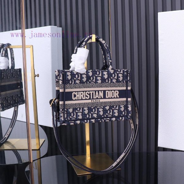 Original factory levelDior Mini BOOK TOTE Handbag with Shoulder StrapThis mini sized handbag 9xcr06xh
