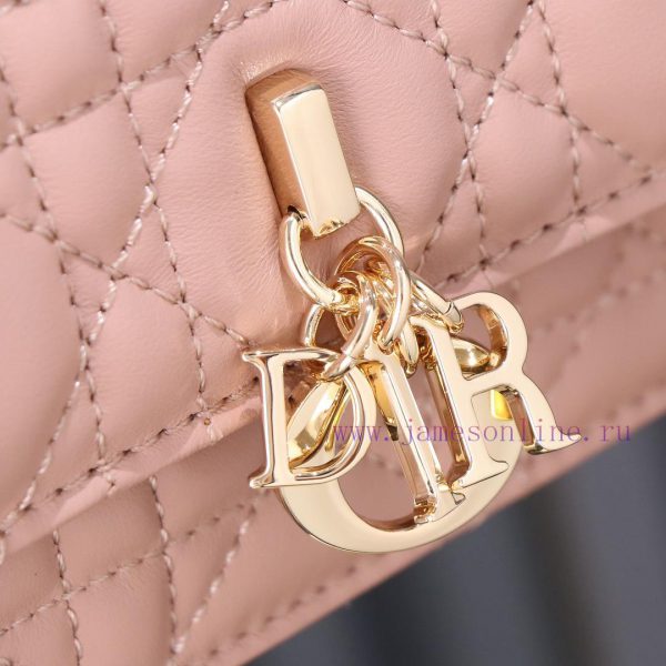 The latest pearl chain handbag with original factory grade pink brick cabinet features iconi nir4jqj8 - Image 5