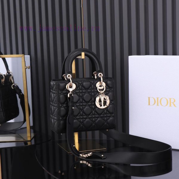 Lady Dior's four grid black, classic Diana handbag embodies Dior's profound insight into ele kp0h7ayj