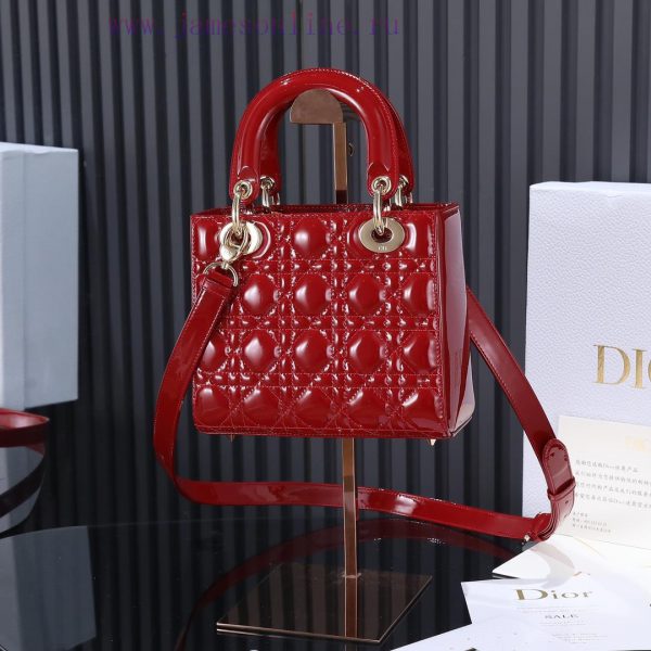 Lady Dior four grid cherry red patent leather, classic Diana handbag embodies Dior's profoun btb3zov7 - Image 4