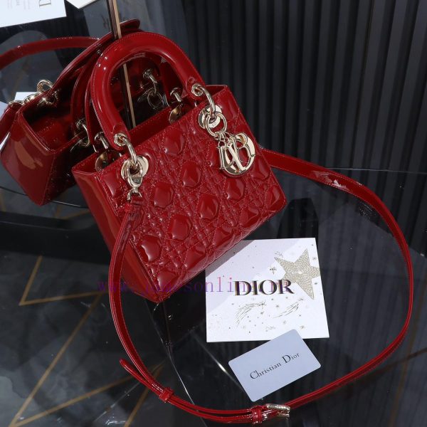 Lady Dior four grid cherry red patent leather, classic Diana handbag embodies Dior's profoun btb3zov7 - Image 8