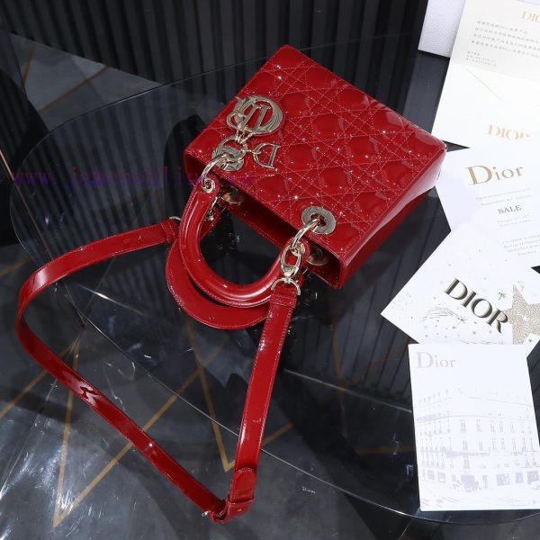 Lady Dior four grid cherry red patent leather, classic Diana handbag embodies Dior's profoun btb3zov7 - Image 9