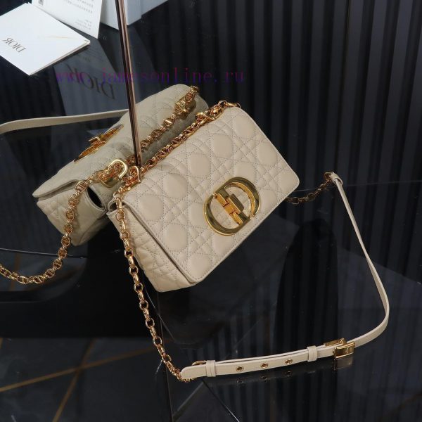 Dior Caro Original Grade Apricot Small HandbagM9241Dior's new chain bag is stunning, meticul m9z7aojh