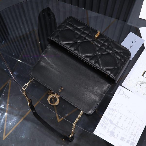 Dior Original Grade Black Miss DaisyS3300This Dior handbag is a new addition to the Fall 202 wk0bvgp4 - Image 9