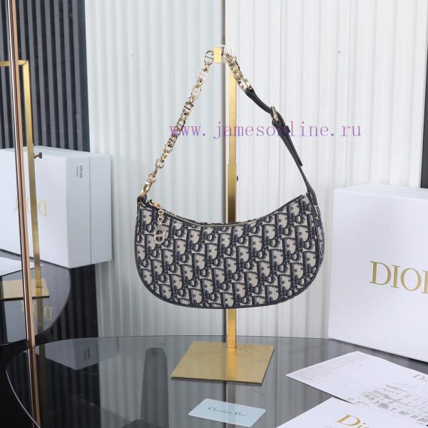 Dior LOUNGE handbag moon bag "Blan"This CD Lounge handbag is a new summer product of 2023, s anp134md