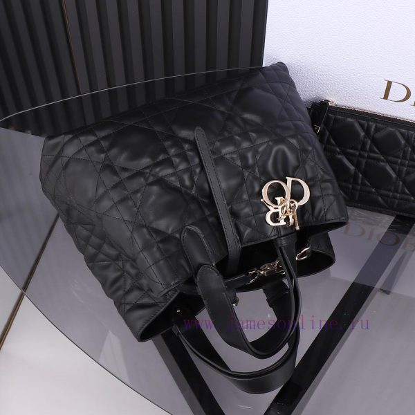 The black medium new Toujours handbag, this Dior Toujours handbag, made a wonderful debut in iewh7068 - Image 5