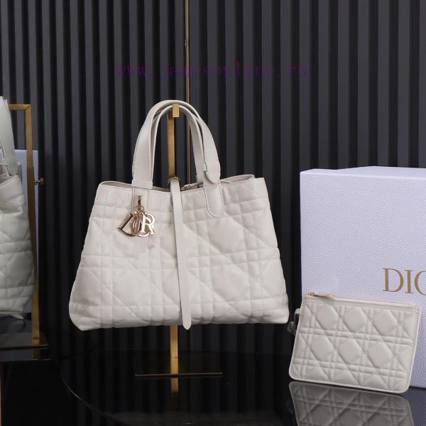 The white medium-sized new Toujours handbag, this Dior Toujours handbag, made a wonderful de dipzqc3c