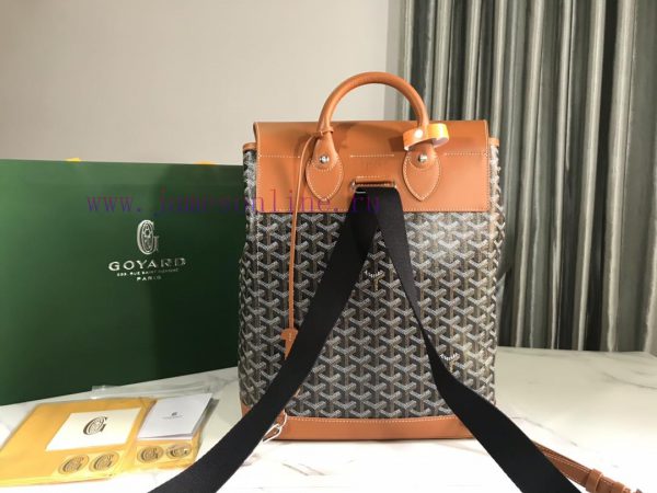 Goyard&ALoro PianainIn French, it means "mountaineer" and is an urban adventurerALoro Piana n3z2cmfv - Image 5
