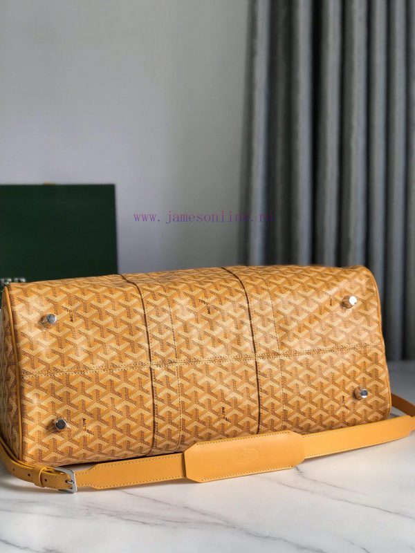 ? The Boston45 travel bag is made of Goyardine cotton linen canvas and Servon calf leather, ugnxj88i - Image 4